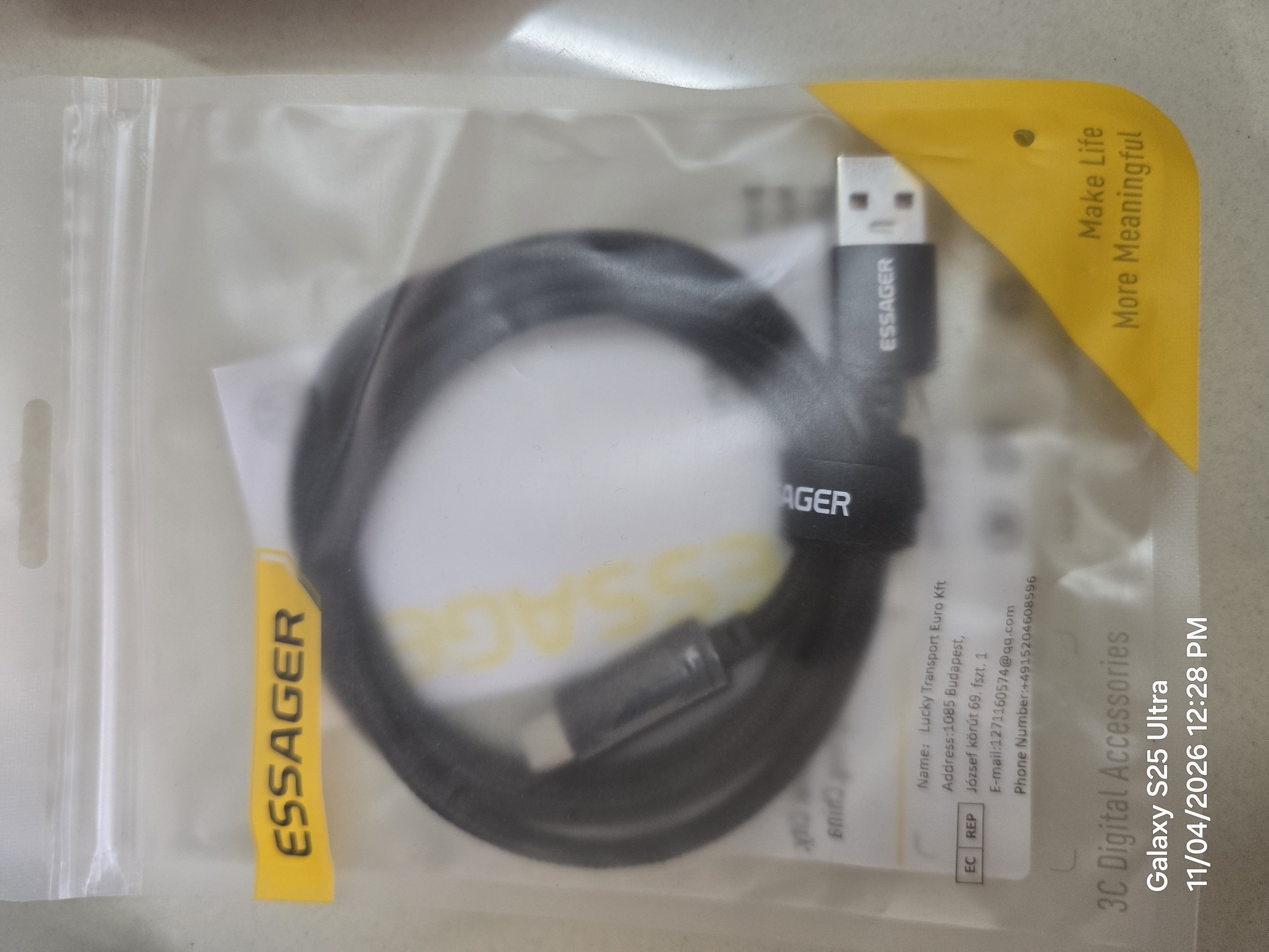 Dây sạc USB-C hiển thị công suất sạc