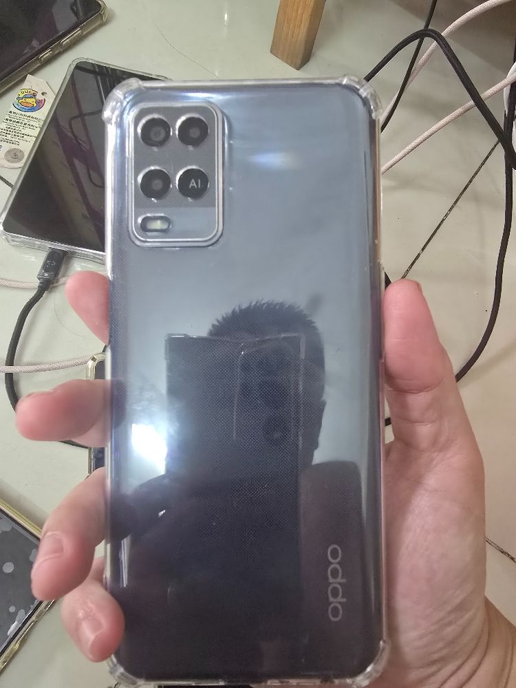 Oppo A54 nứt màn hình